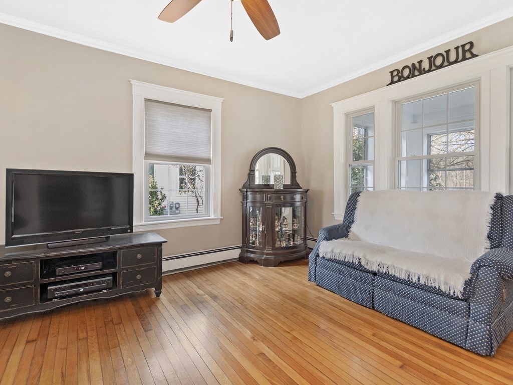 44 Marianne Road Waltham, MA 02452 - Photo 10 of 35 Gallery Image 10