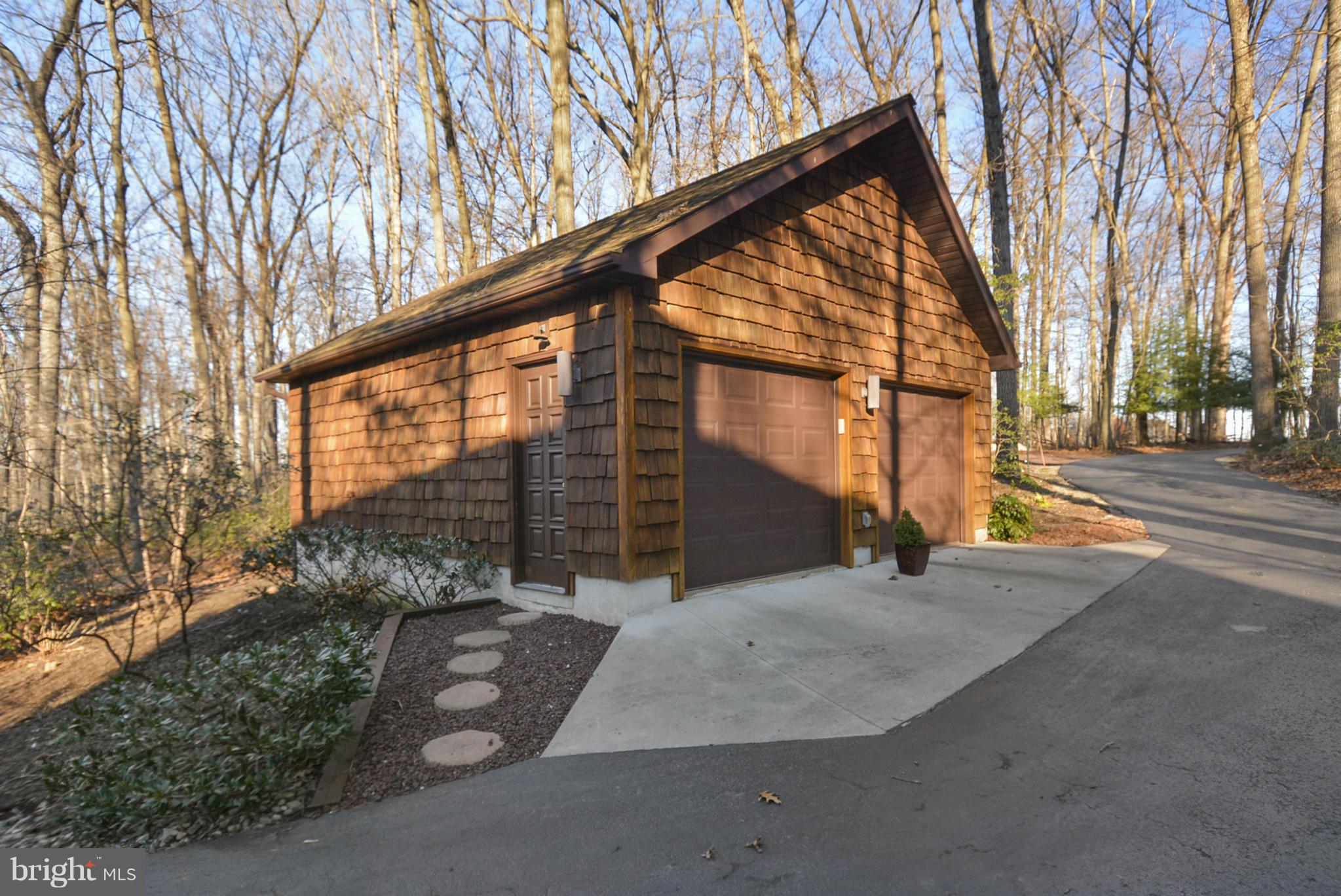 1401 Blue Mt Road Monkton, MD 21111 - Photo 3 of 30 2-car heated garage with attic storage room