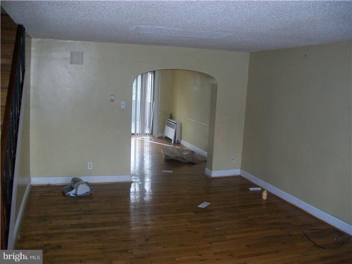 2609 Sorrento Road Philadelphia, PA 19131 - Photo 3 of 13 Gallery Image 3