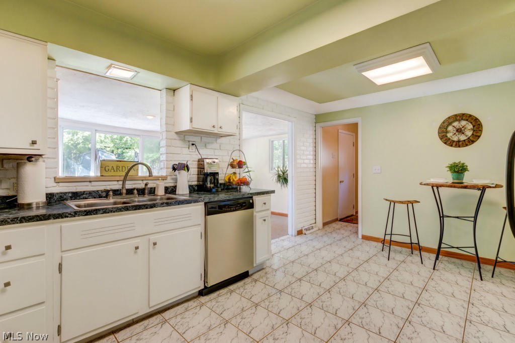 38561 Bell Road Willoughby, OH 44094 - Photo 10 of 24 Gallery Image 10