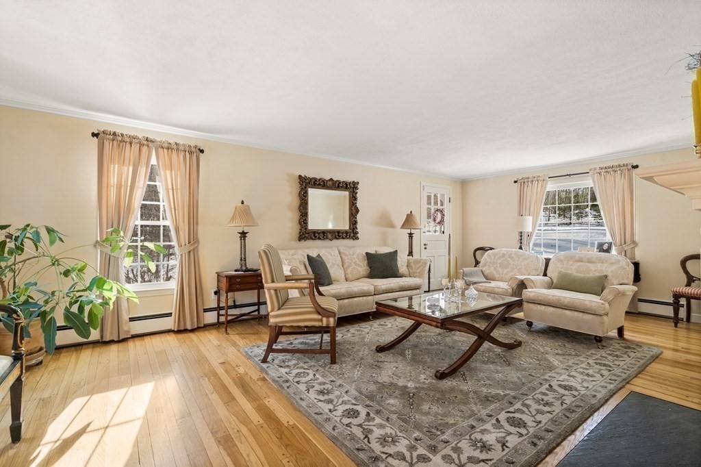 925 Boston Post Road Sudbury, MA 01776 - Photo 6 of 41