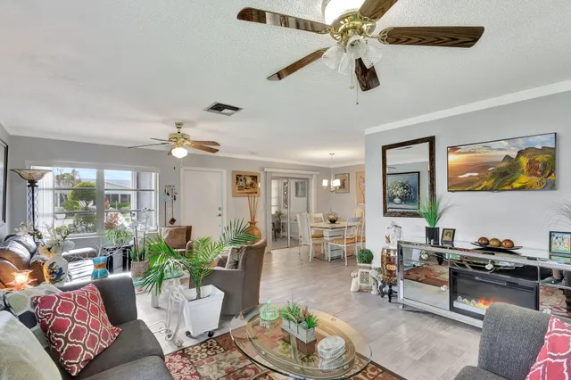 $275,000 | 3411 Christopher Street, West Palm Beach, FL 33417