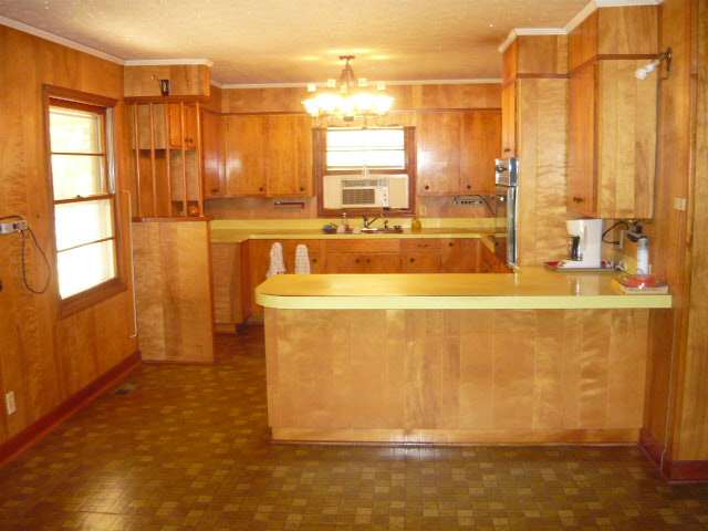 913 Farrs Bridge Road Pickens, SC 29671 - Photo 4 of 5