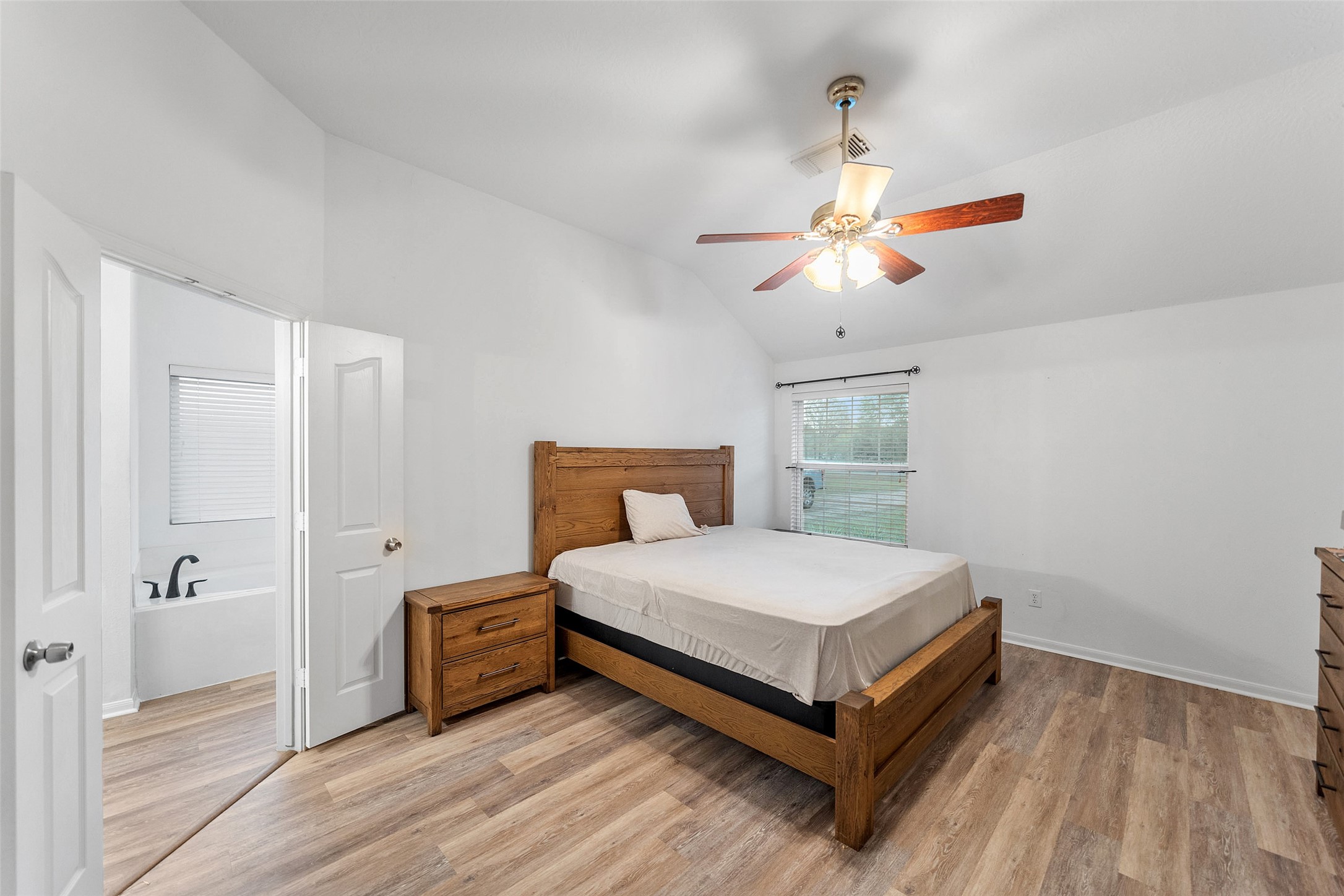 118 Pin Oak Lane Hempstead, TX 77445 - Photo 16 of 29