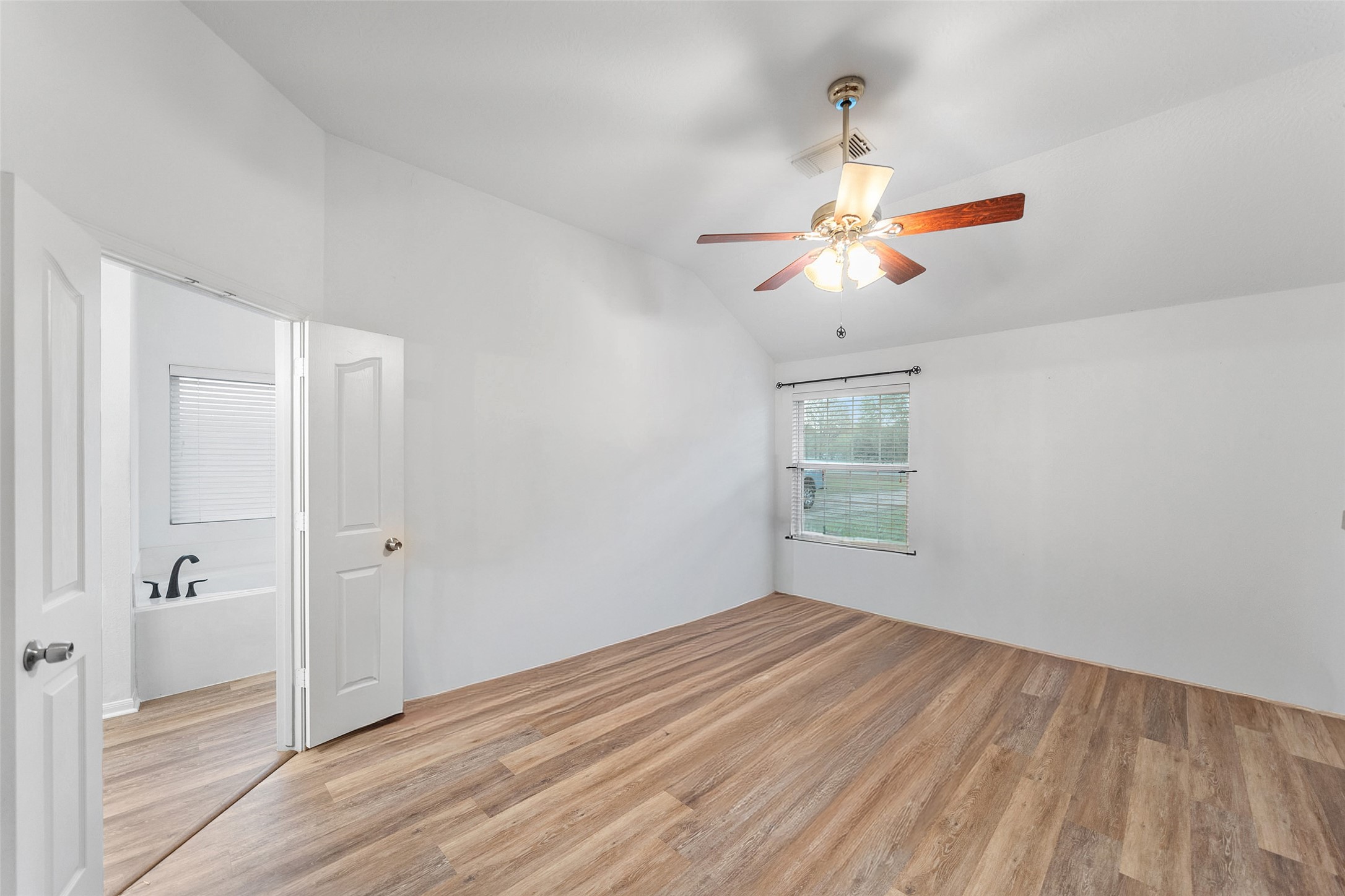 118 Pin Oak Lane Hempstead, TX 77445 - Photo 17 of 29