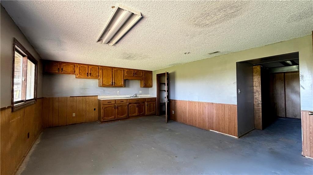 2333 Northeast County Road Butler, MO 64730 - Photo 22 of 44 Gallery Image 22