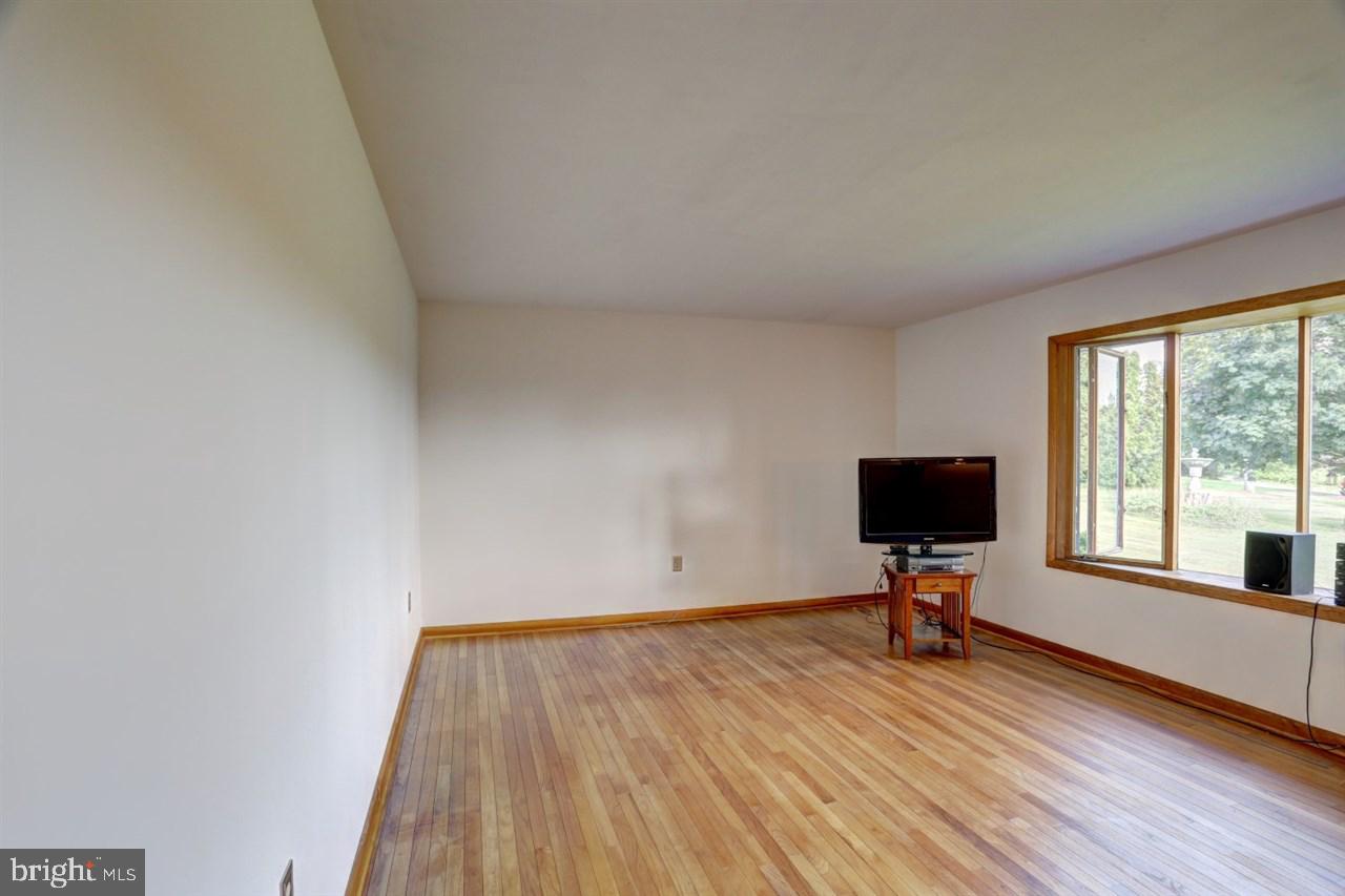 202 Powells Valley Road Halifax, PA 17032 - Photo 7 of 25 Gallery Image 7