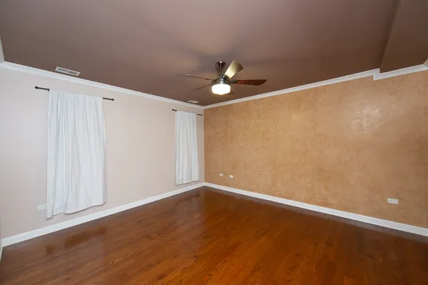 $270,000 | 2612 West Diversey Avenue, Unit 101, Chicago, IL 60647