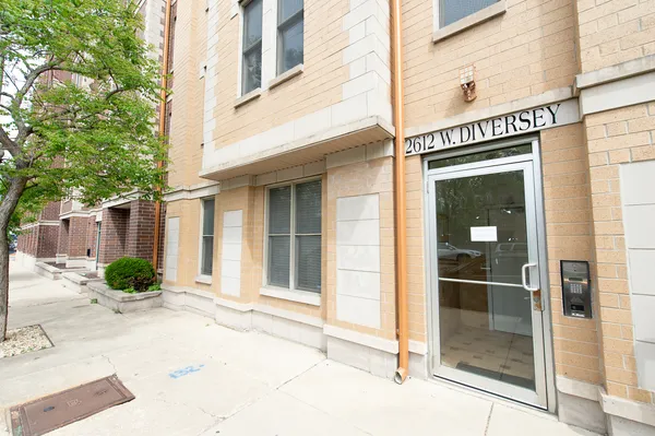 $270,000 | 2612 West Diversey Avenue, Unit 101, Chicago, IL 60647