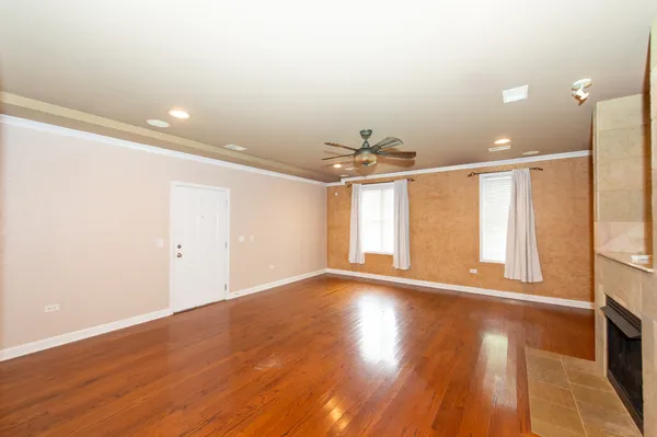 $270,000 | 2612 West Diversey Avenue, Unit 101, Chicago, IL 60647