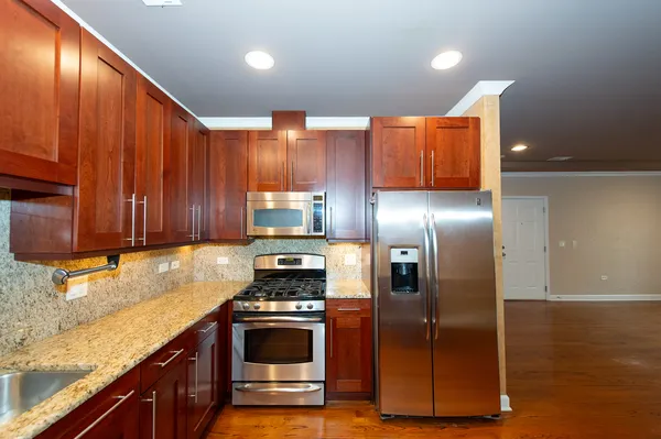 $270,000 | 2612 West Diversey Avenue, Unit 101, Chicago, IL 60647