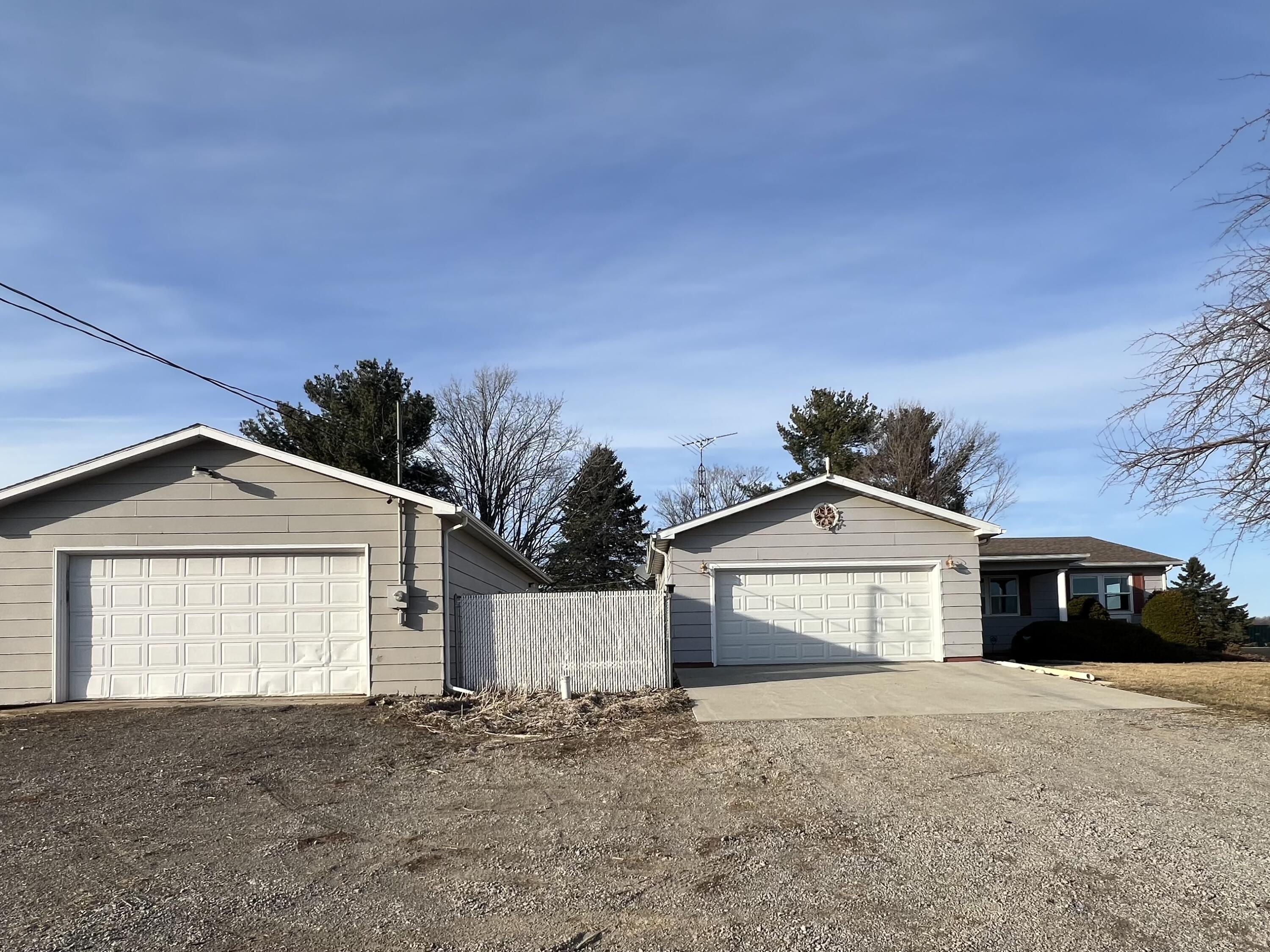 13080 Hudson Road Hudson, MI 49247 - Photo 3 of 84 FullSizeRender