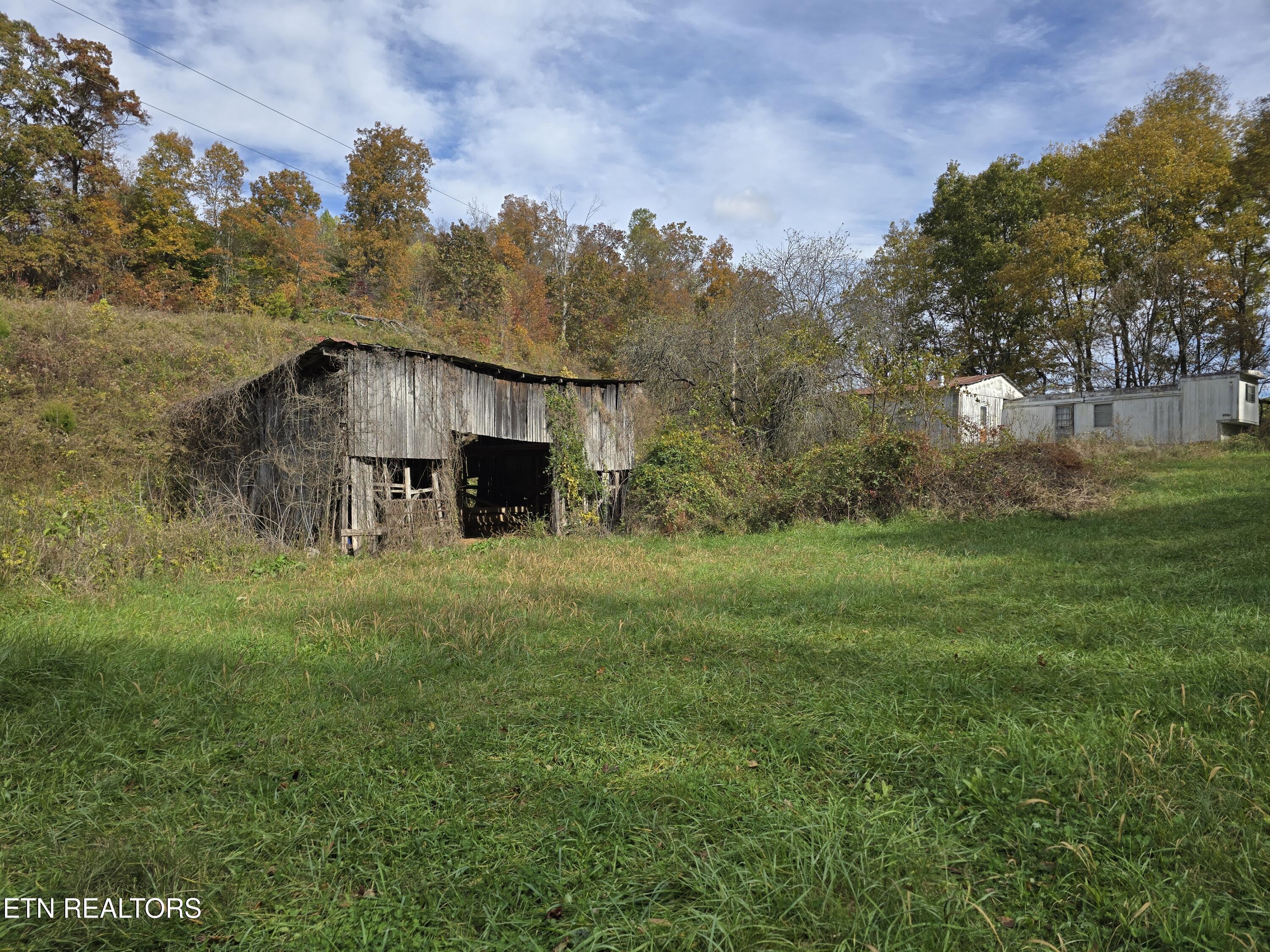 218 Don Greene Road Sneedville, TN 37869 - Photo 6 of 35 20251101_134240