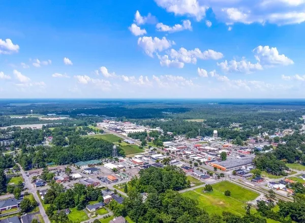 $278,330 | 704 Locomotive Place, Loris, SC 29569
