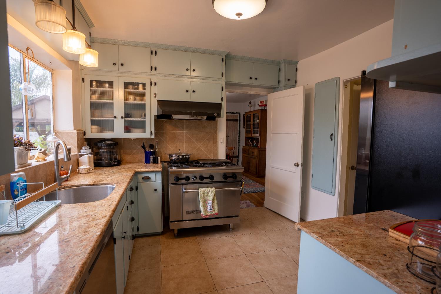 2002 Merced Street Selma, CA 93662 - Photo 10 of 51