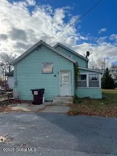 $79,900 | 28 Feeder Street, Hudson Falls, NY 12839
