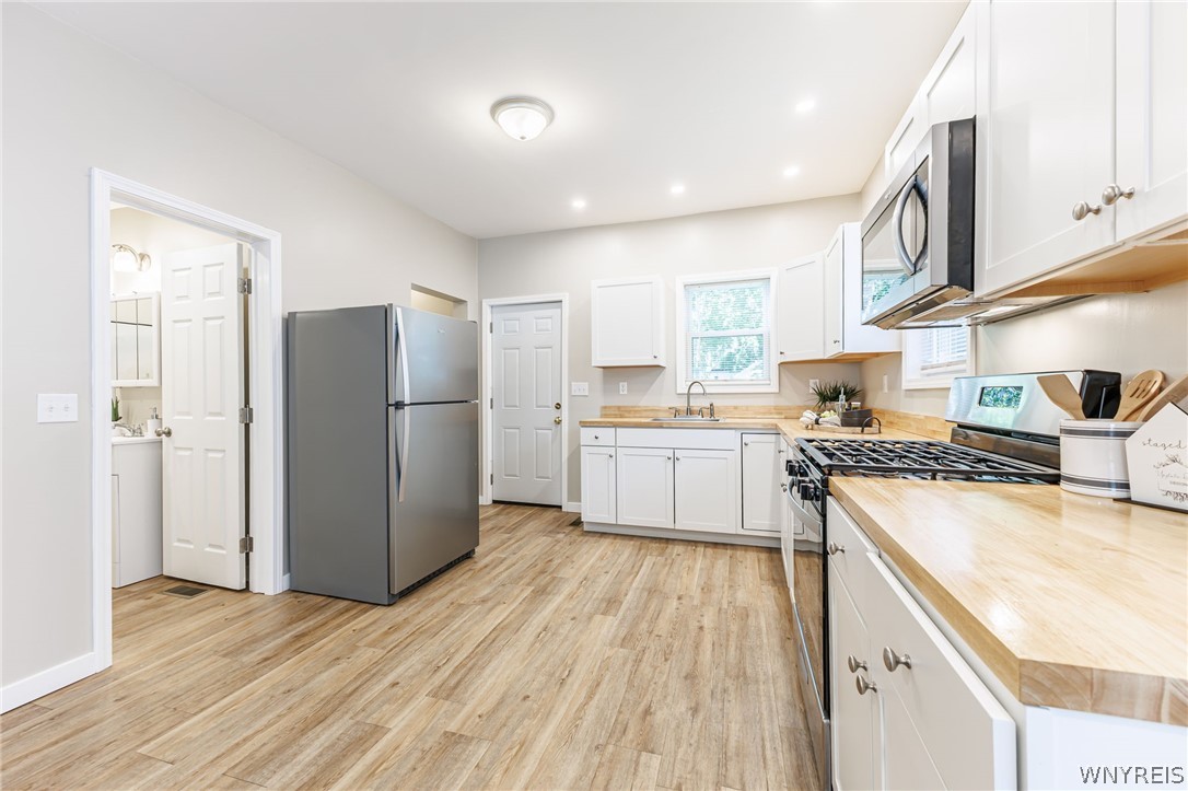 1239 South Plymouth Avenue Rochester, NY 14611 - Photo 13 of 32