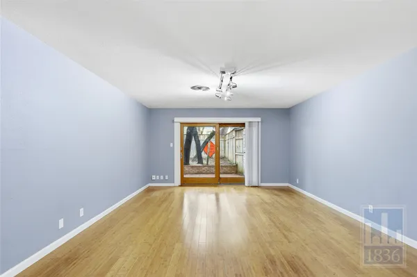 $2,100 | 2416 South 5th Street, Unit A, Austin, TX 78704