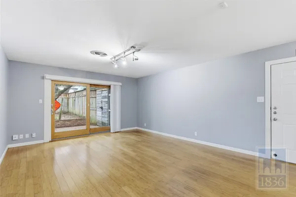 $2,100 | 2416 South 5th Street, Unit A, Austin, TX 78704