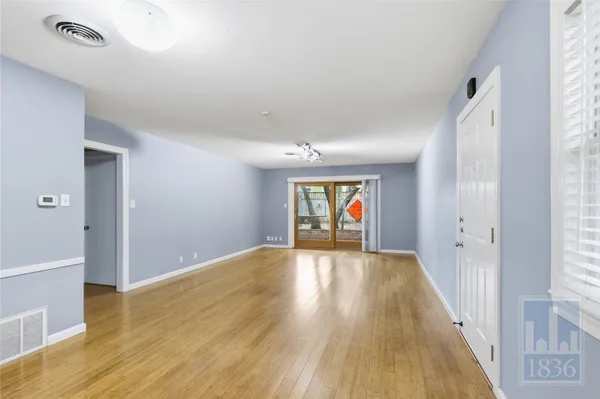 $2,100 | 2416 South 5th Street, Unit A, Austin, TX 78704