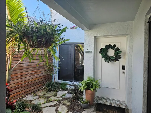 a view of a entryway