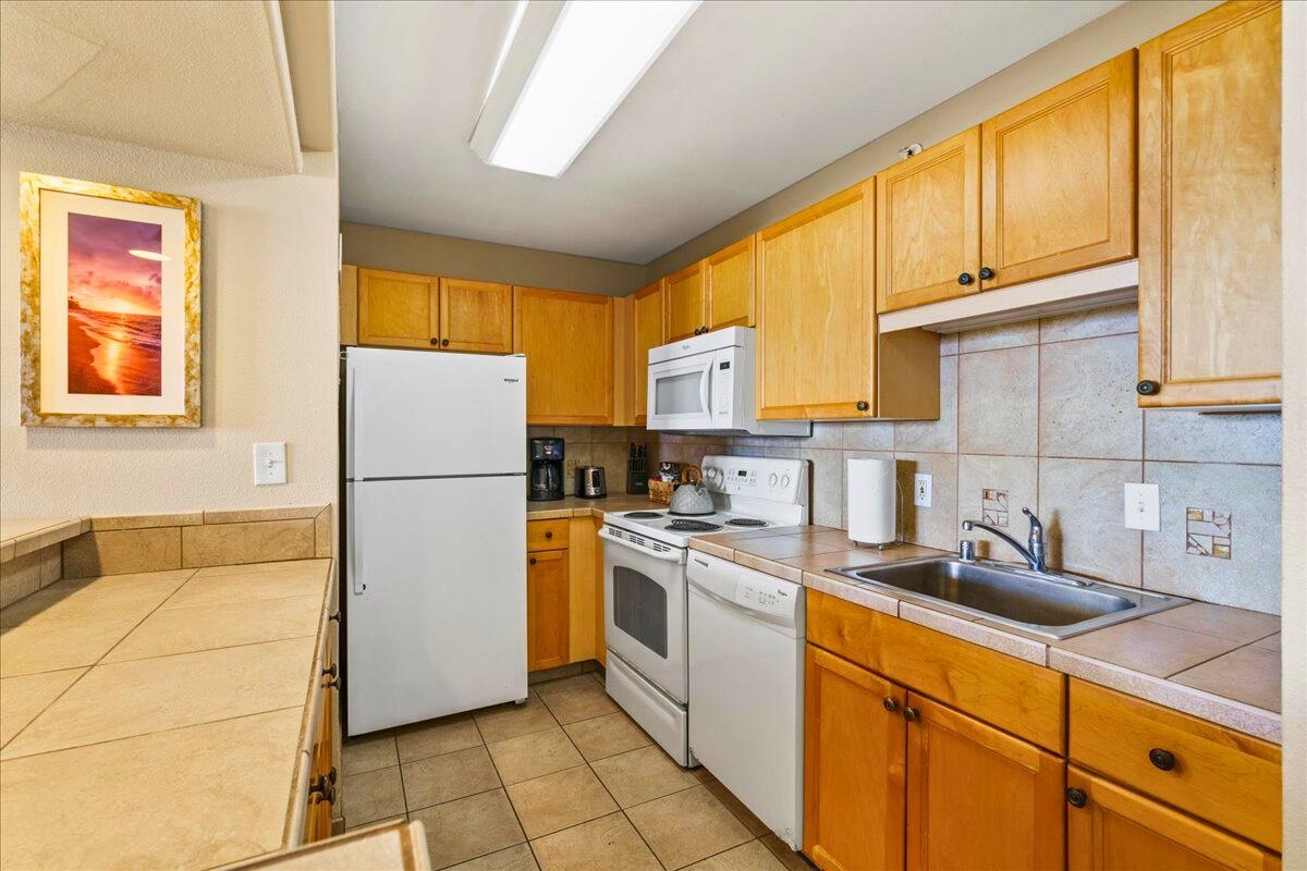 4327 Lower Honoapiilani Road, Unit 104 Lahaina, HI 96761 - Photo 7 of 14