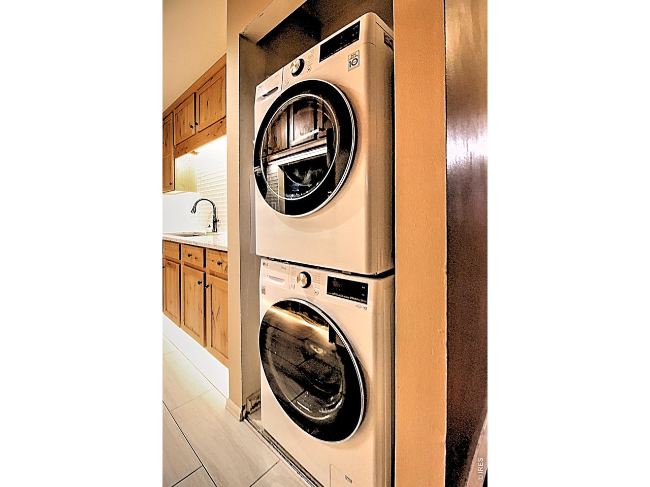 809 East Drake Road, Unit 112 Fort Collins, CO 80525 - Photo 5 of 18 Stackable washer/dryer included