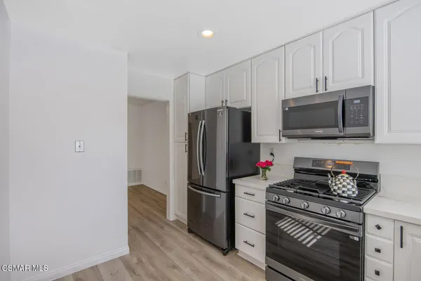 $440,000 | 31555 Lindero Canyon Road, Unit 2, Westlake Village, CA 91361