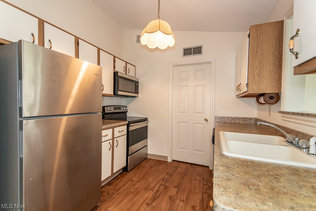 7237 Bellflower Road Mentor, OH 44060 - Photo 9 of 33 Gallery Image 9