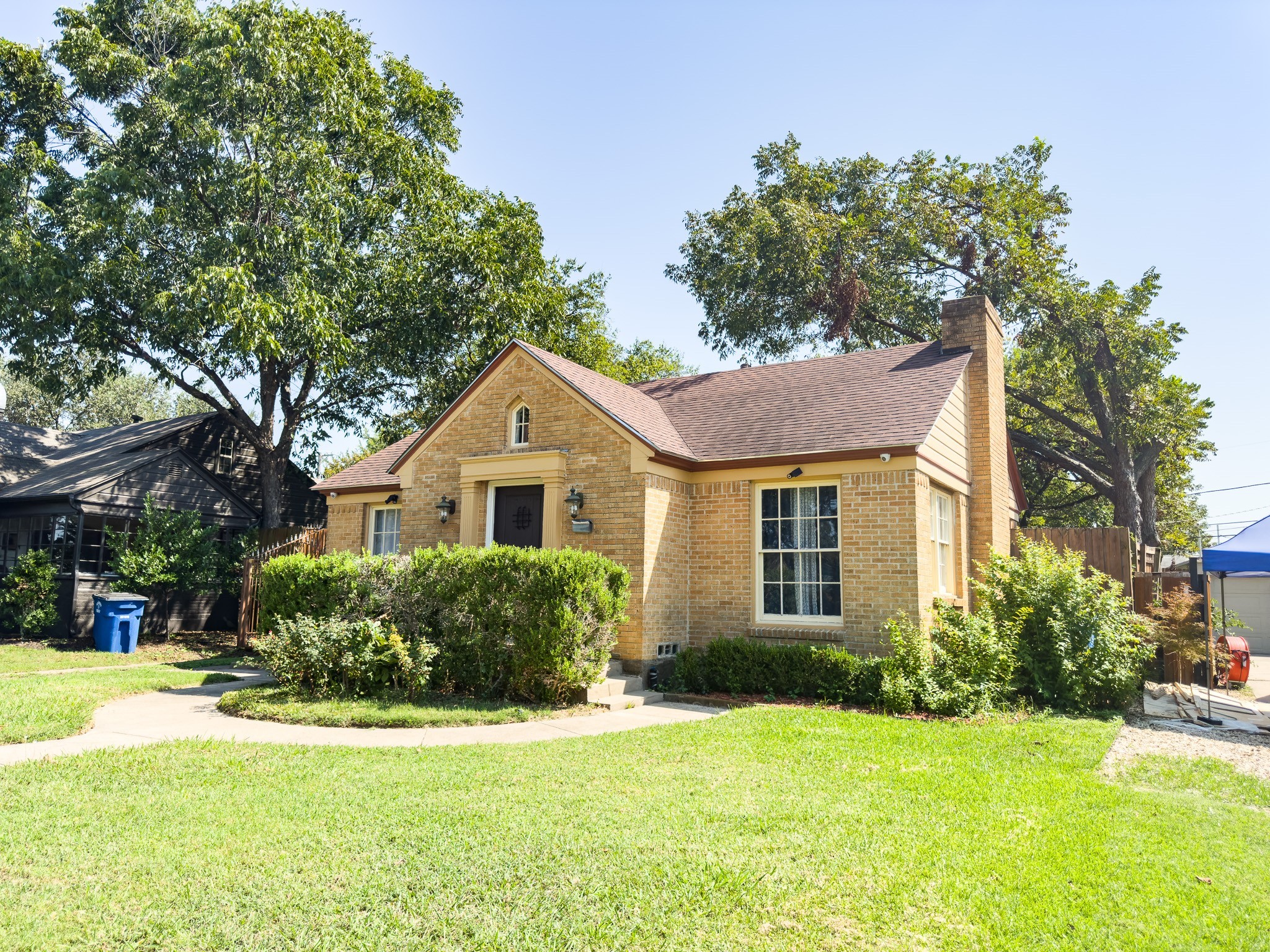 2222 Carnes Street Dallas, TX 75208 - Photo 1 of 50