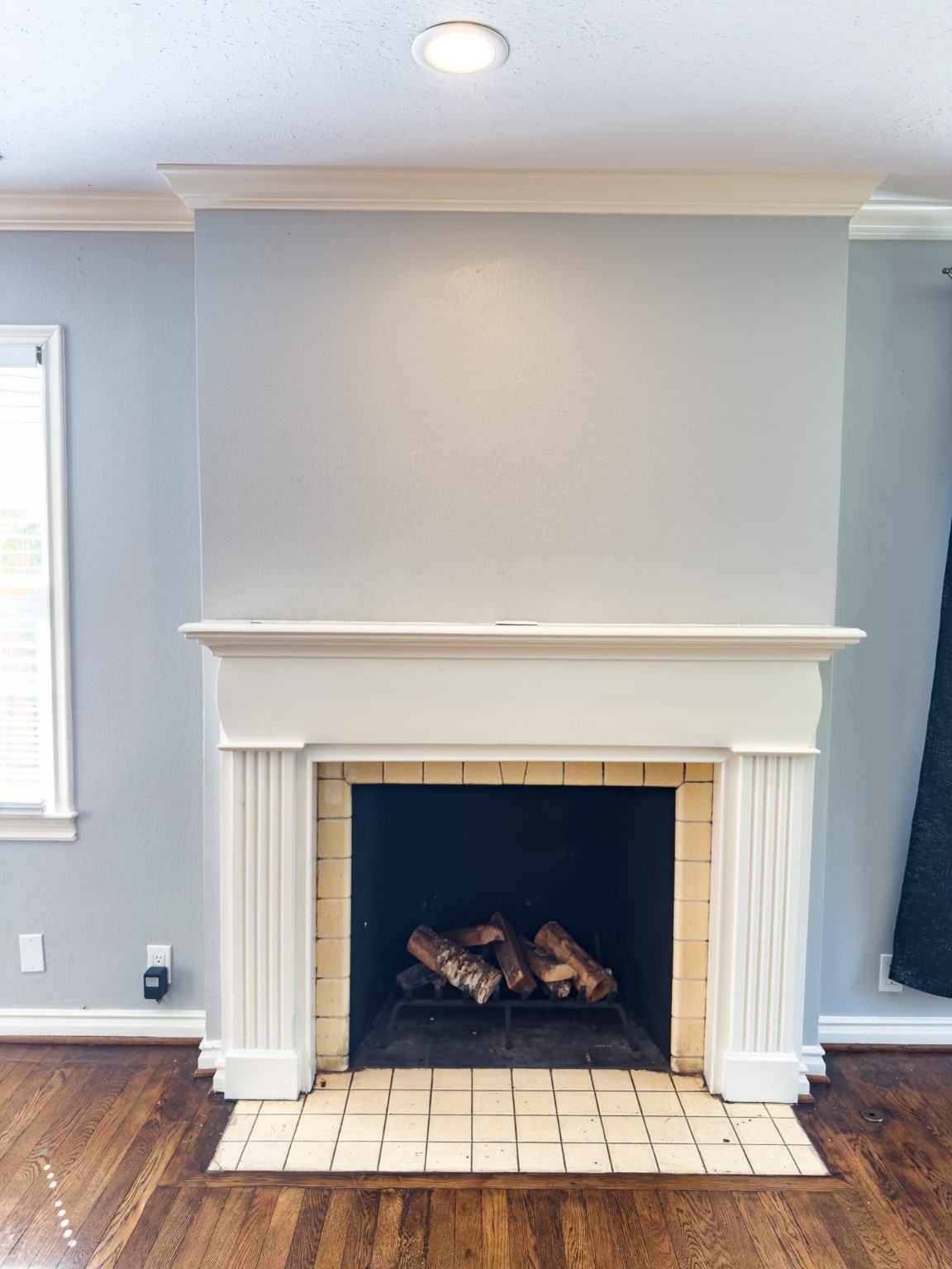 2222 Carnes Street Dallas, TX 75208 - Photo 17 of 50 Logs Fire Place