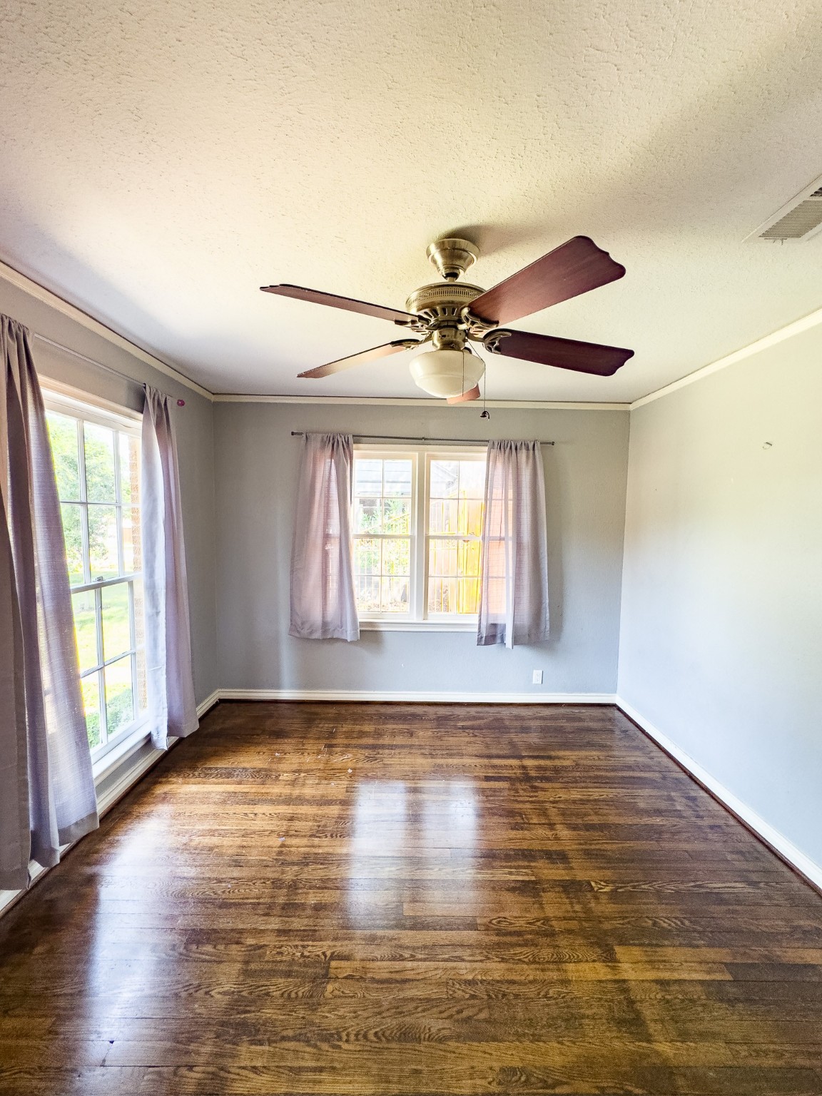 2222 Carnes Street Dallas, TX 75208 - Photo 28 of 50 Bedroom 2