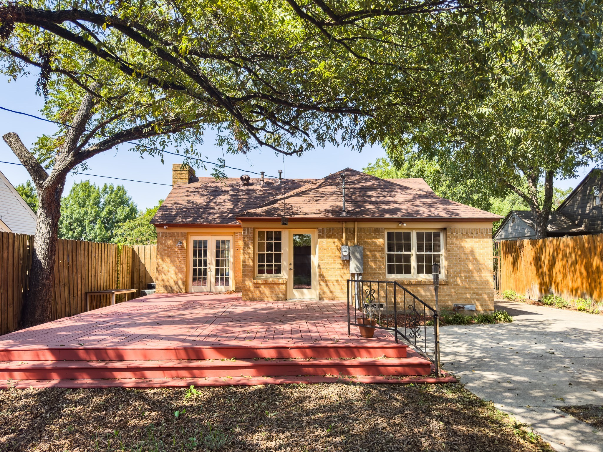 2222 Carnes Street Dallas, TX 75208 - Photo 8 of 50