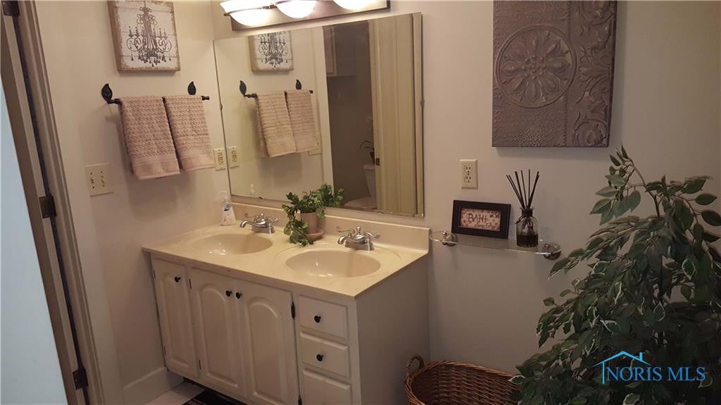 28985 White Road Perrysburg, OH 43551 - Photo 24 of 36 Gallery Image 24