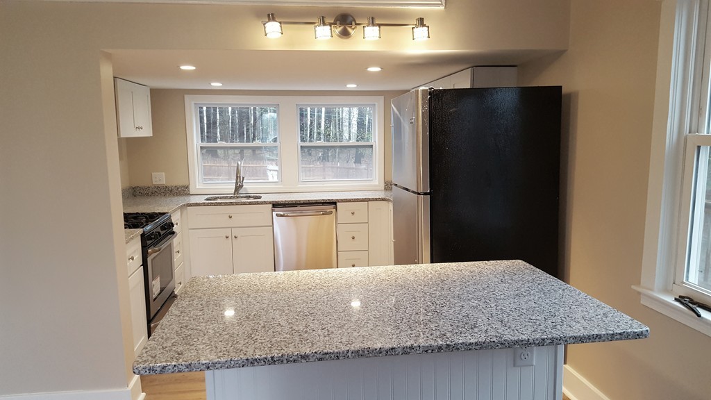 41 Great Pond Road Weymouth, MA 02190 - Photo 3 of 10 Gallery Image 3