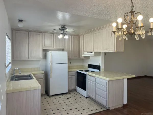$2,700 | 4617 Kensington Drive, Unit 2, San Diego, CA 92116