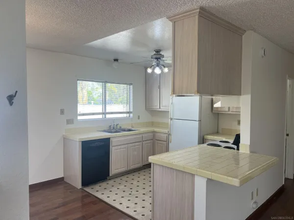 $2,700 | 4617 Kensington Drive, Unit 2, San Diego, CA 92116