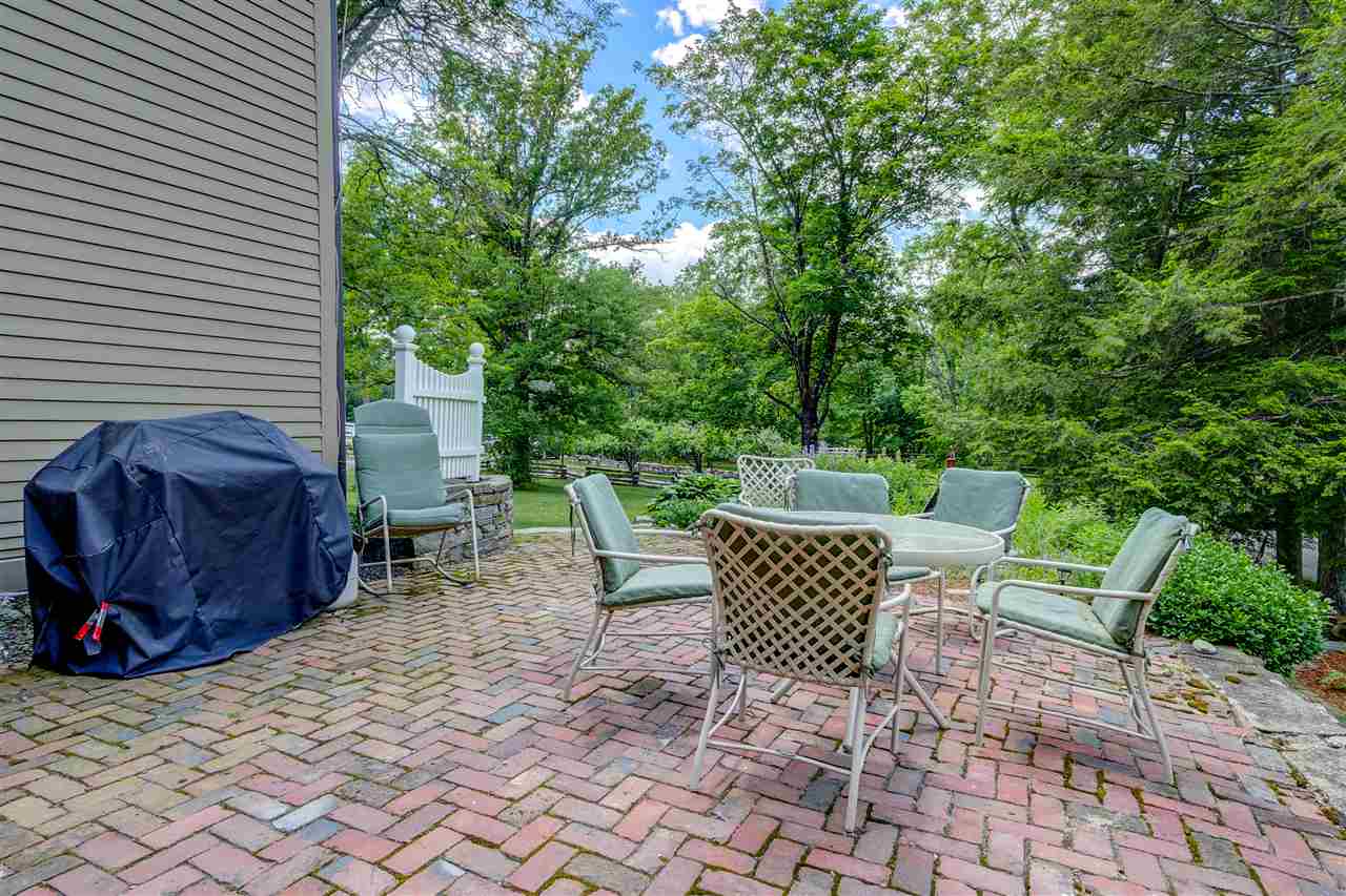23 Ponemah Hill Road Amherst, NH 03031 - Photo 35 of 40