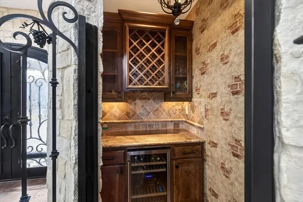 a view of a storage & utility room