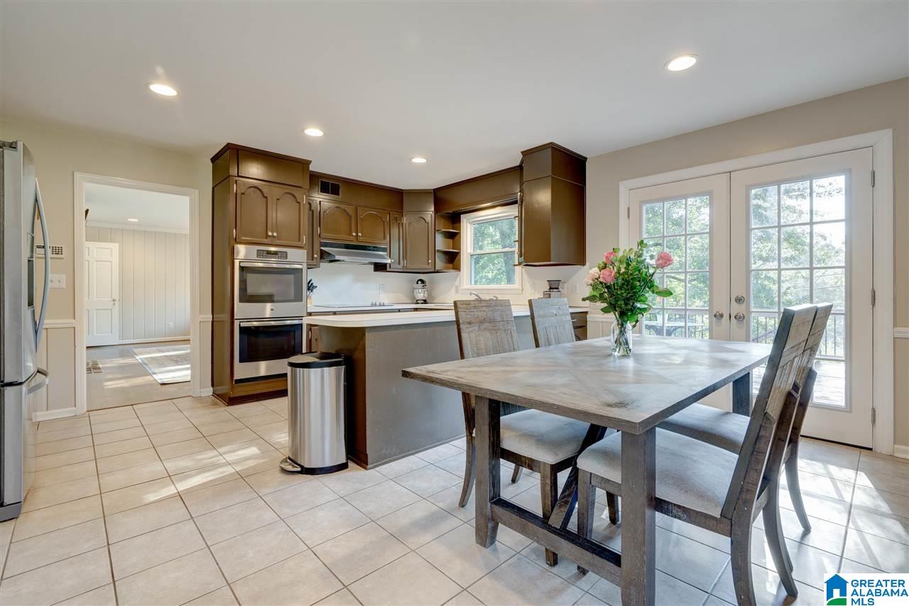 2901 Warrington Road Mountain Brook, AL 35223 - Photo 13 of 48