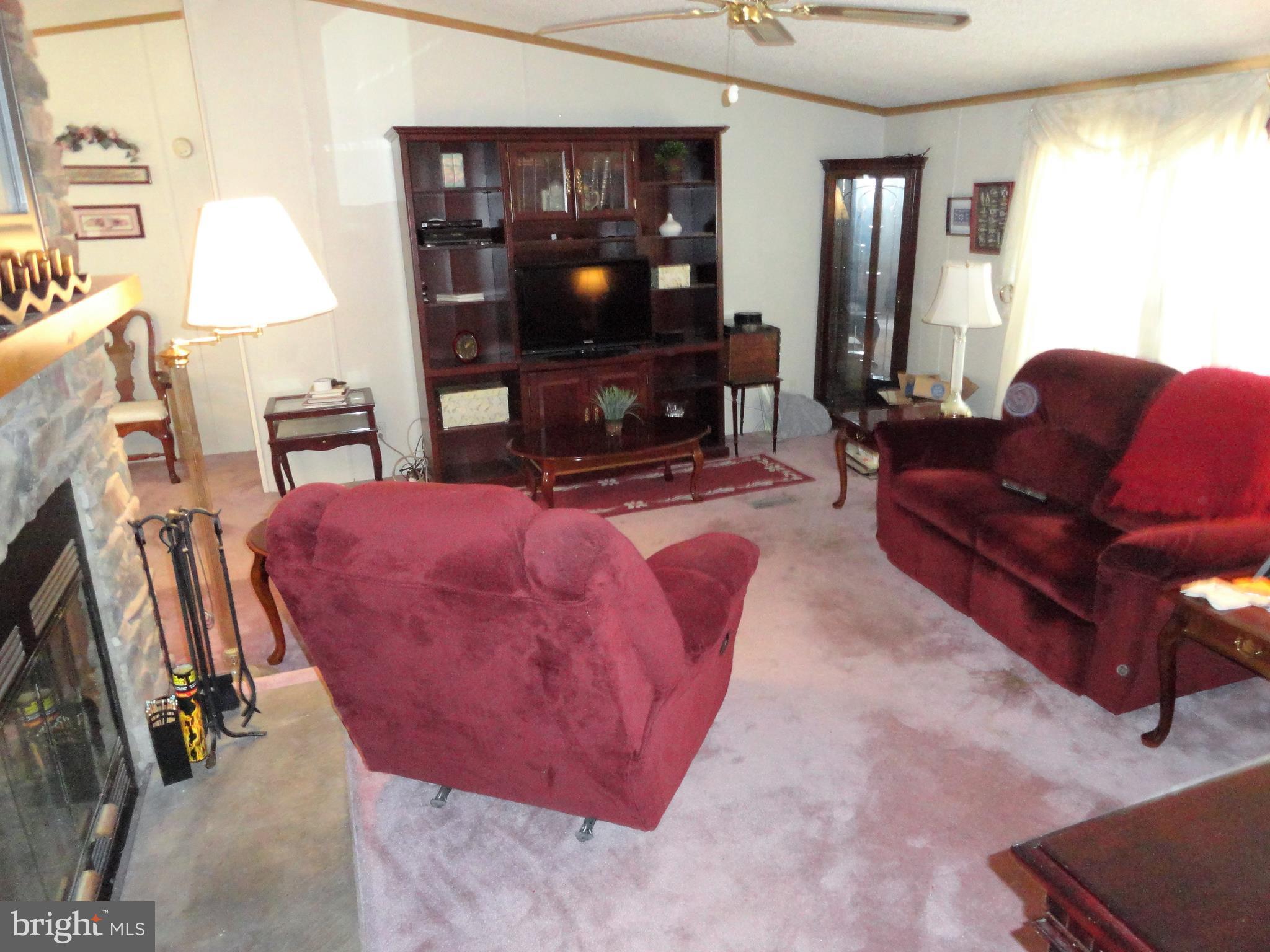 8423 Heartwood Road Jessup, MD 20794 - Photo 8 of 28 Living Room