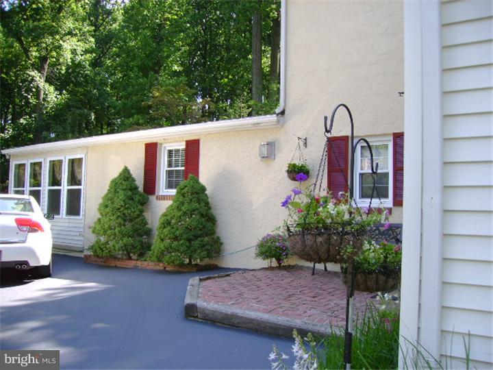 1165 Providence Road Springfield, PA 19064 - Photo 16 of 25 Exterior Side