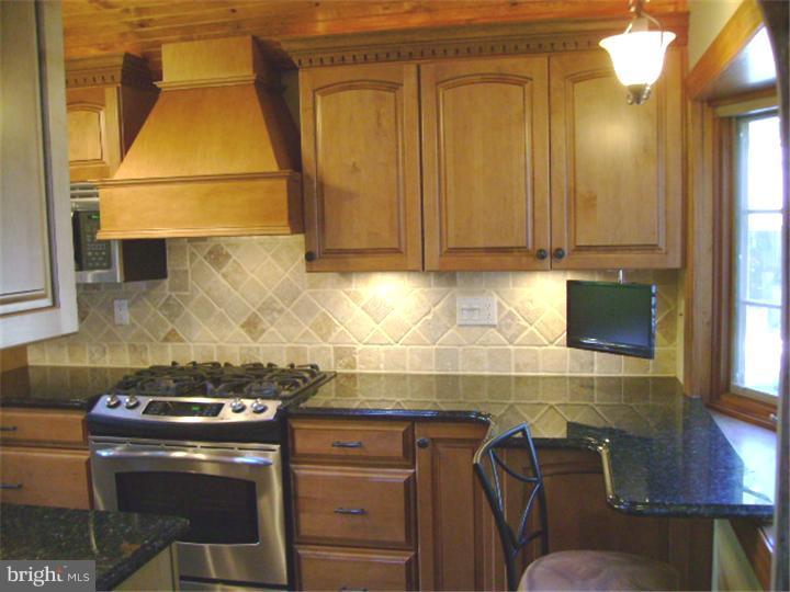 1165 Providence Road Springfield, PA 19064 - Photo 6 of 25 Kitchen