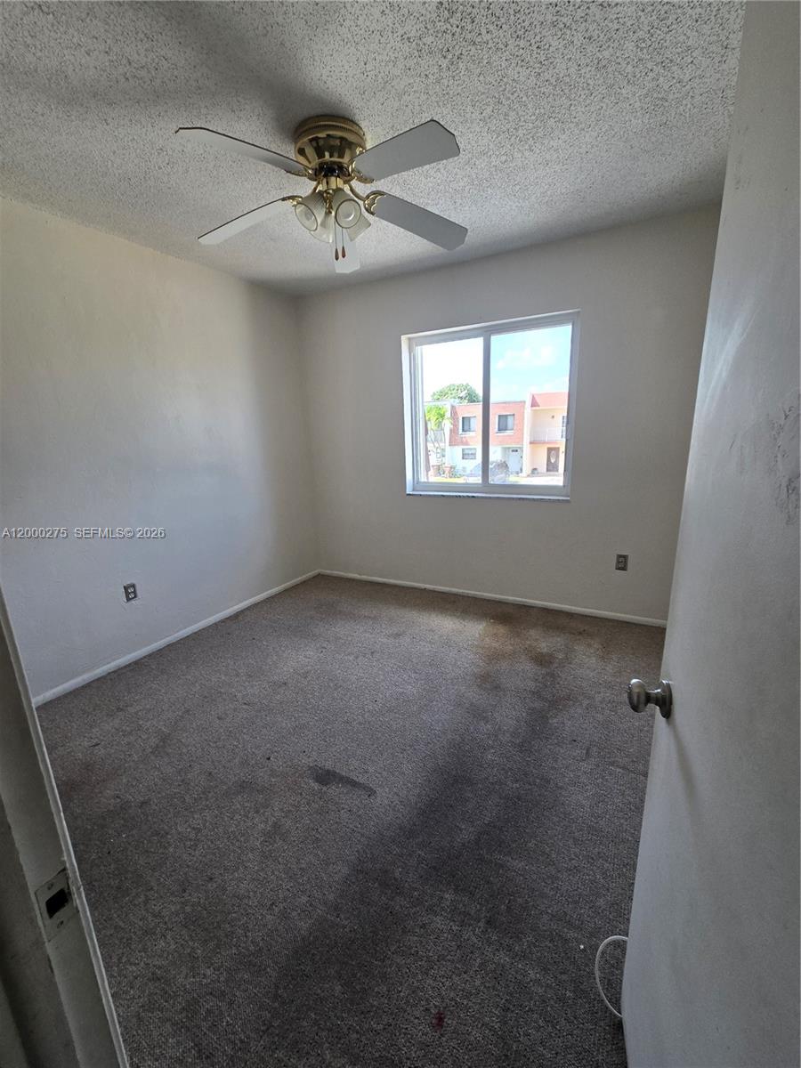 932 West 80th Place Hialeah, FL 33014 - Photo 12 of 20