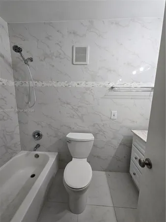 $450,000 | 932 West 80th Place, Hialeah, FL 33014