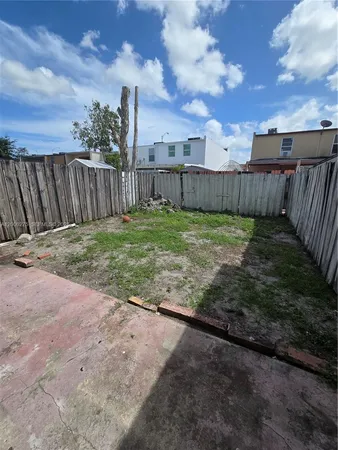 $450,000 | 932 West 80th Place, Hialeah, FL 33014