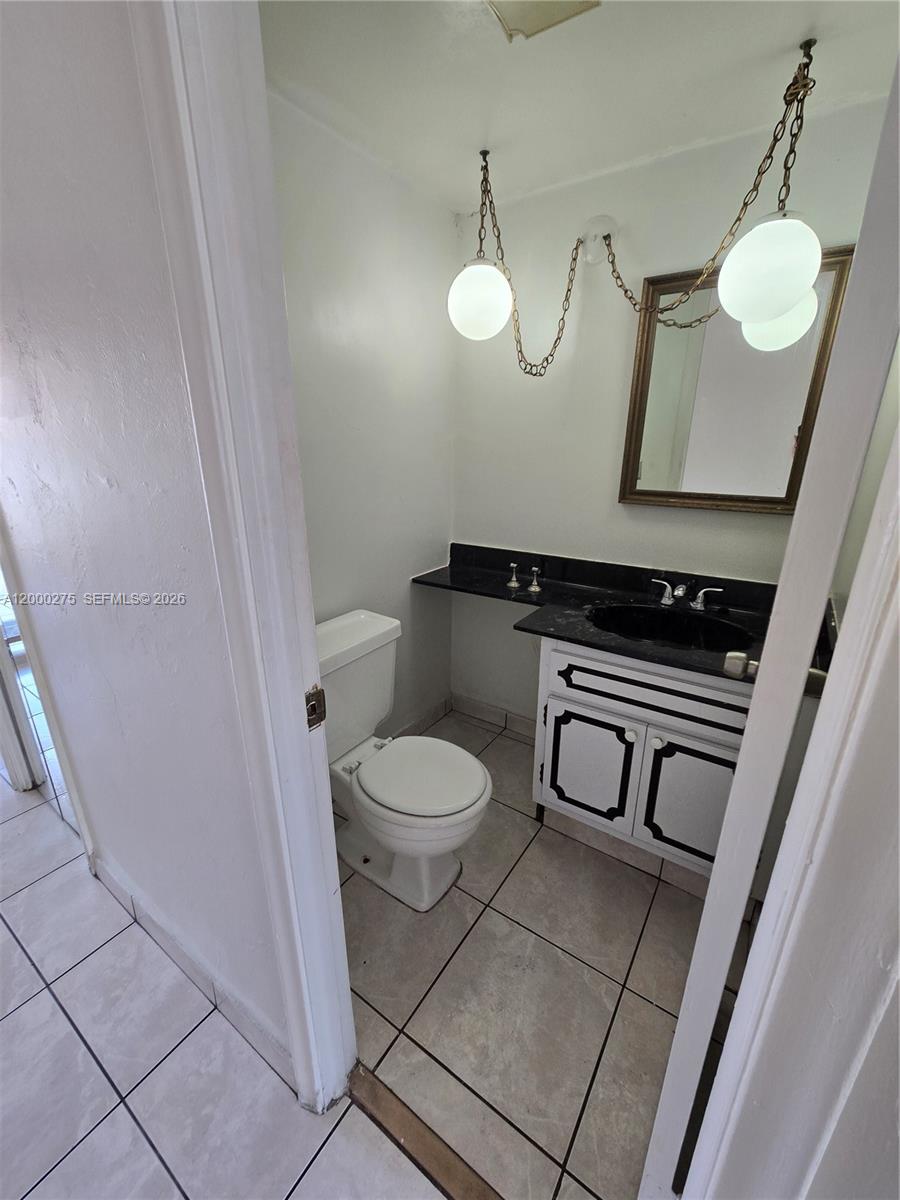 932 West 80th Place Hialeah, FL 33014 - Photo 6 of 20