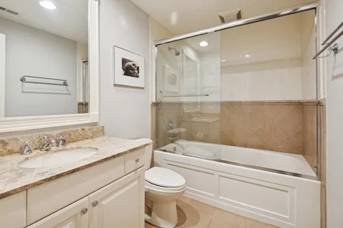 $2,300,000 | 1039 West Altgeld Street, Chicago, IL 60614