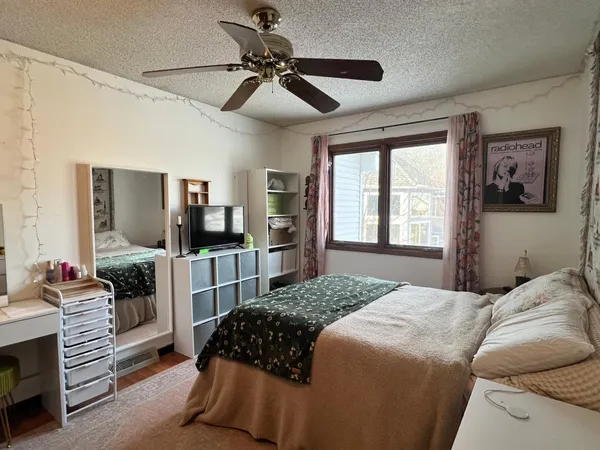 $2,995 | 520 Lake Summit Court, Shoreview, MN 55126