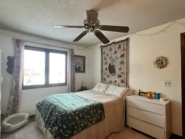 $2,995 | 520 Lake Summit Court, Shoreview, MN 55126